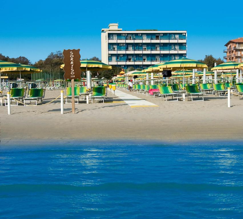 Hotel Bristol Cervia Exterior foto