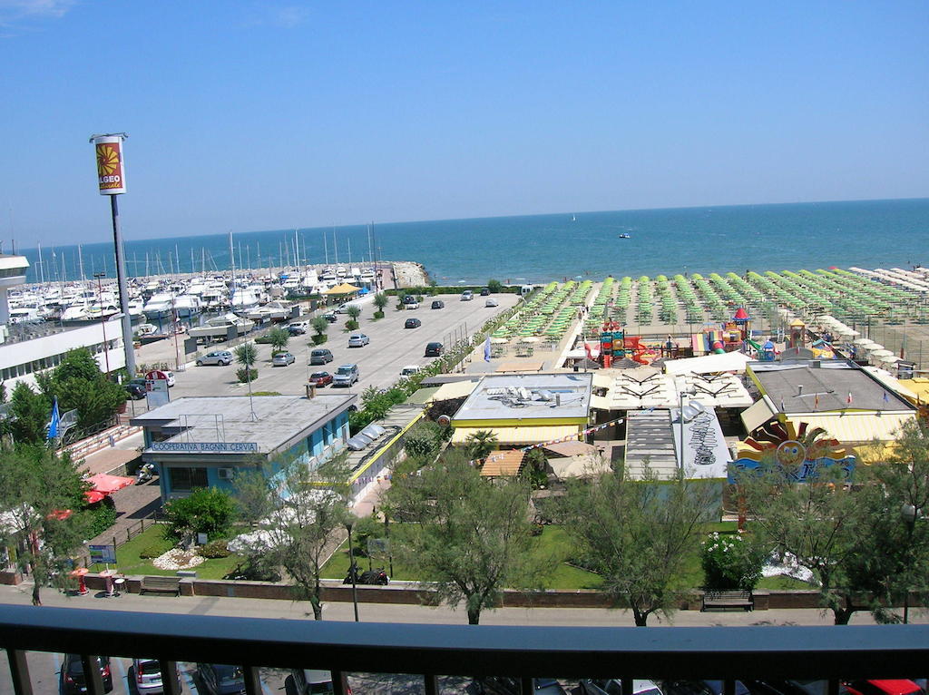 Hotel Bristol Cervia Exterior foto