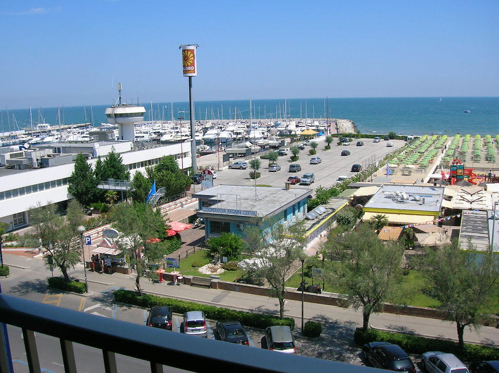 Hotel Bristol Cervia Exterior foto