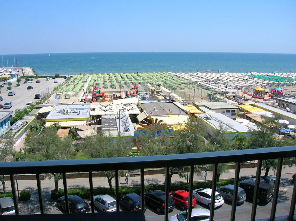 Hotel Bristol Cervia Exterior foto